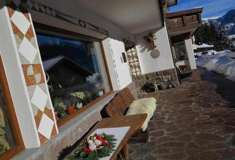 Отель Garnì Cir