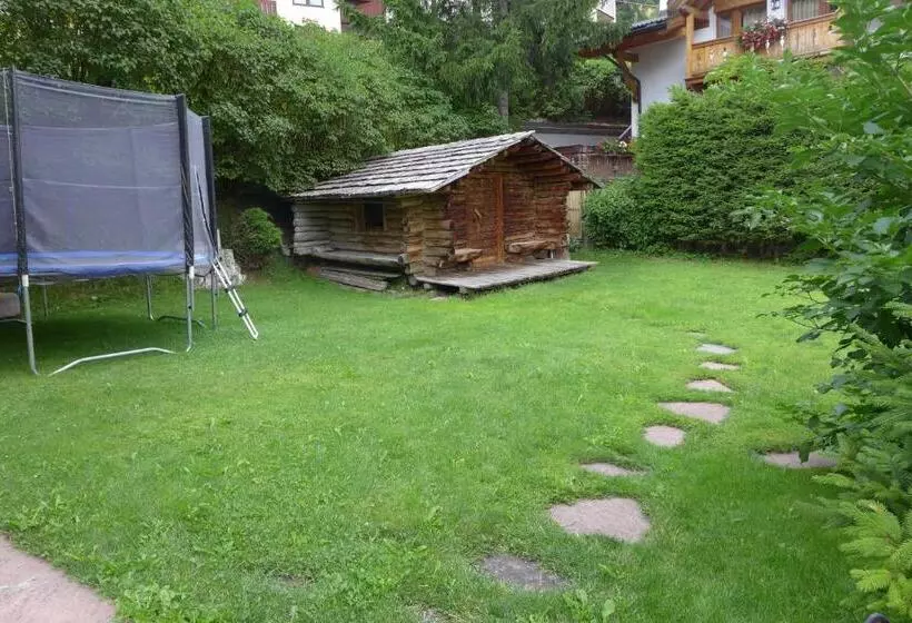 ホテル Garnì Cir