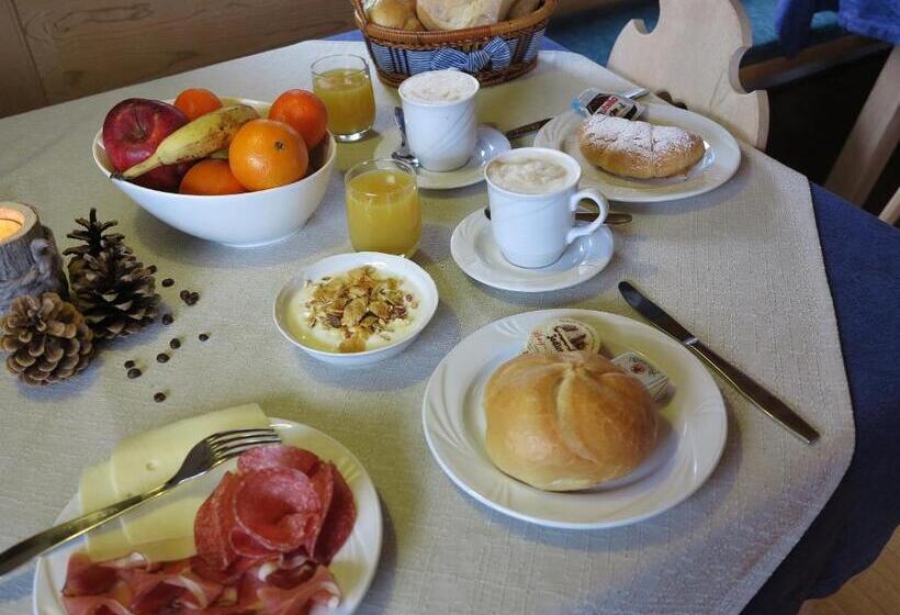 Отель Garnì Cir