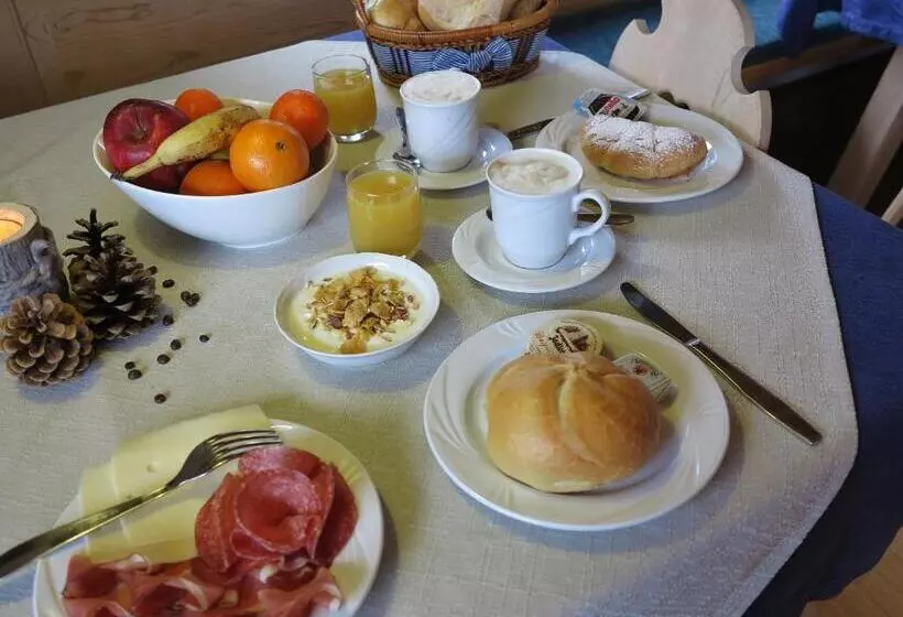 ホテル Garnì Cir