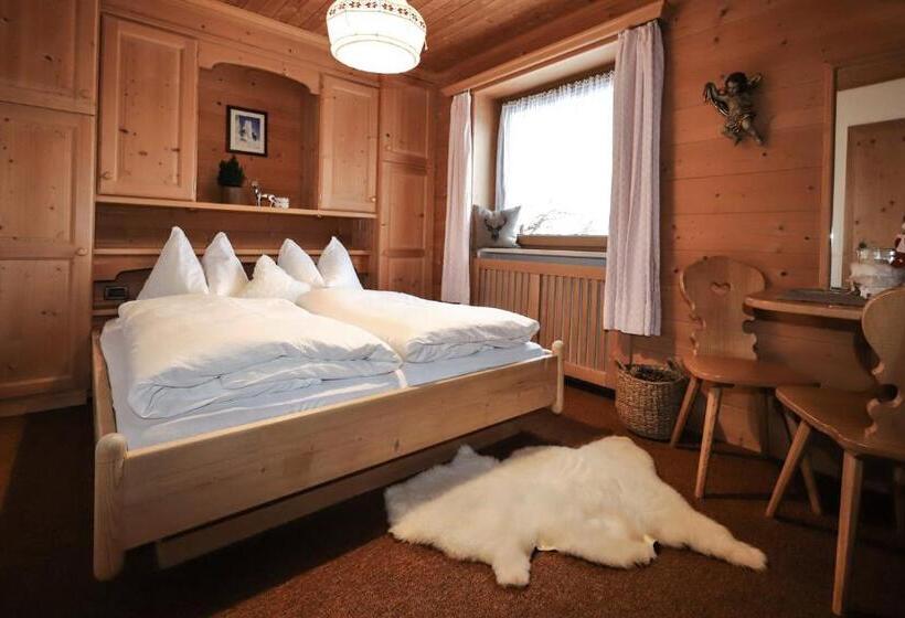 Отель Garnì Cir