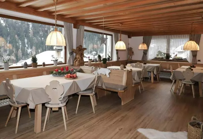 ホテル Garnì Cir