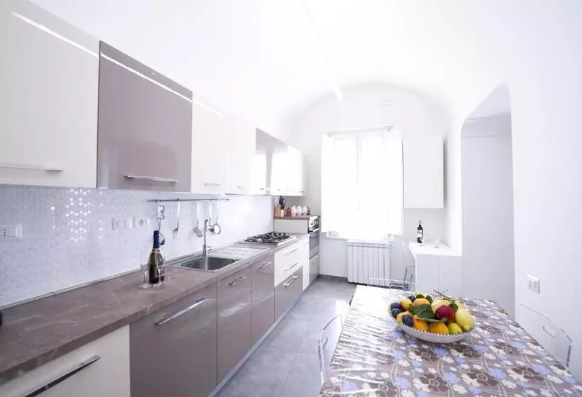 Majatalo Casa Aurora Atrani   Amalfi Coast   Beach