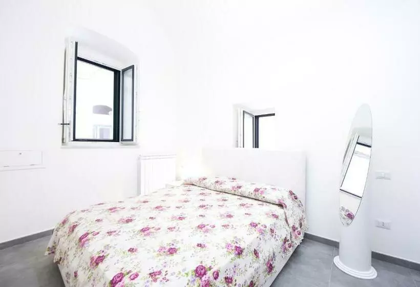 Majatalo Casa Aurora Atrani   Amalfi Coast   Beach