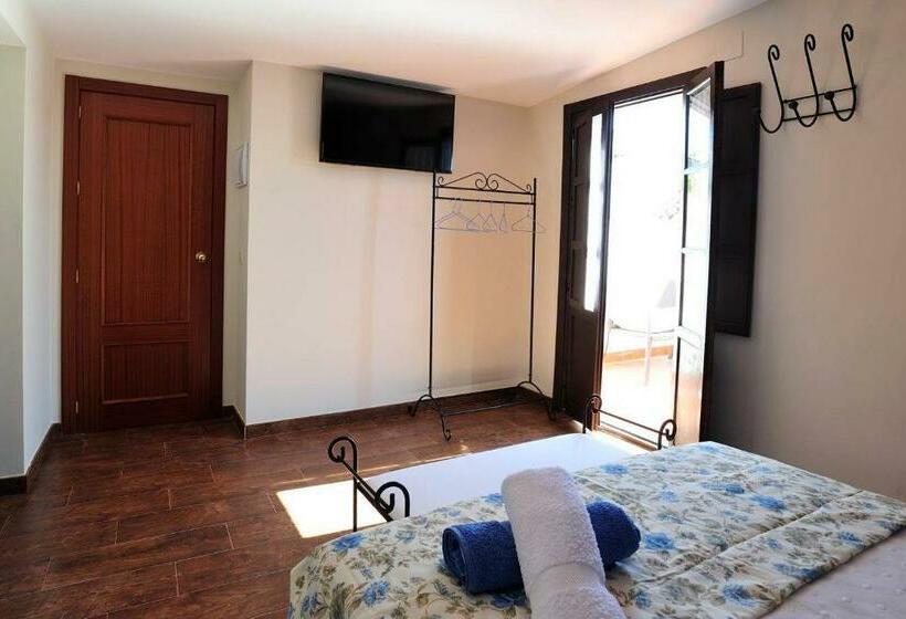 Pension (Hôtel basse catégorie) De Patios