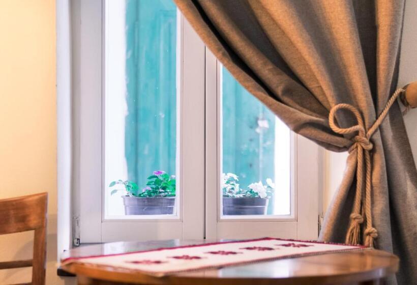 پانسیون Folkloric Loft Ulița Românească