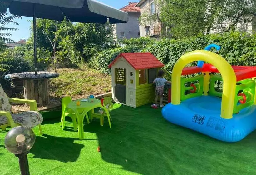 ペンション Jacky S House