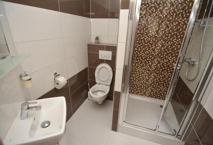 ペンション Vila Kamah