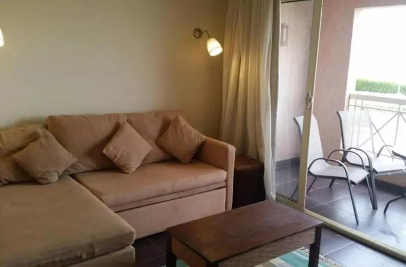 Porto South Beach Royal Sea View Families صف اول بحر مباشر