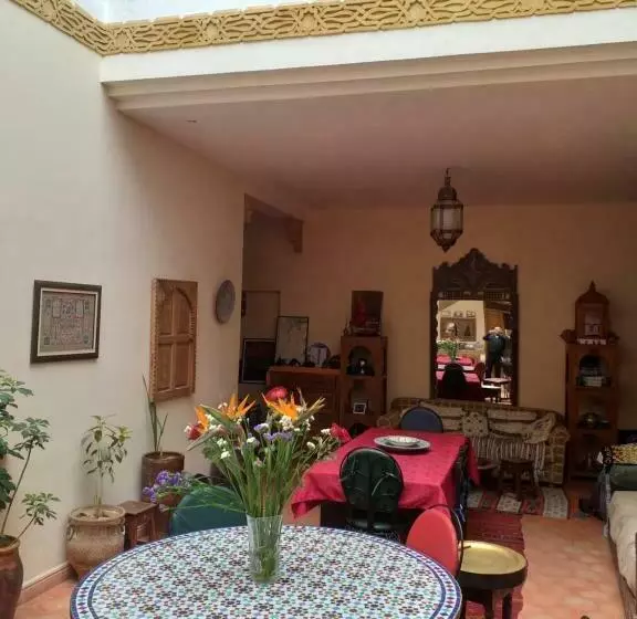 リヤド Dar Wassim El Ghali