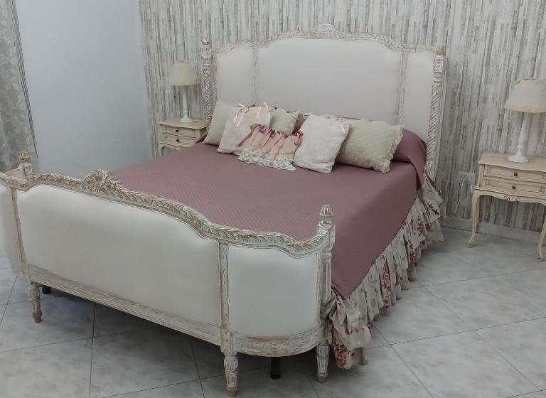 تختخواب و صبحانه La Corte Delle Vanità