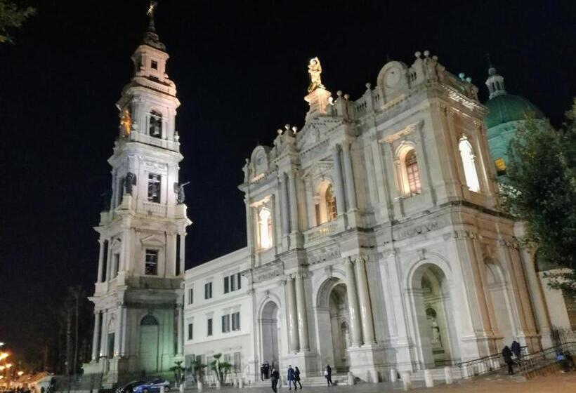 تختخواب و صبحانه La Corte Delle Vanità