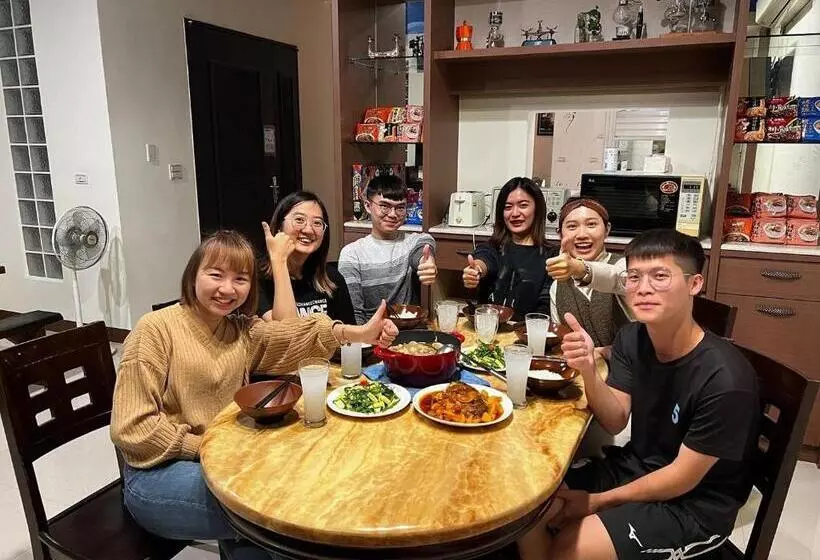 هاستل 黎明漫步民宿