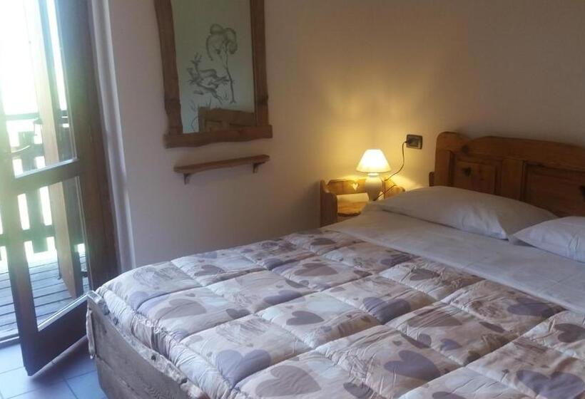 호텔 Rifugio Al Lago Del Mortirolo In Inverno Raggiungibile Solo A Piedi