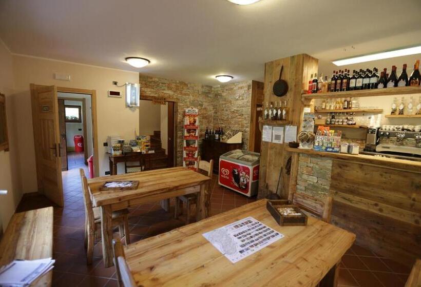 호텔 Rifugio Al Lago Del Mortirolo In Inverno Raggiungibile Solo A Piedi