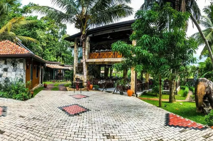 ホテル Villa Pinnawala & Restaurant