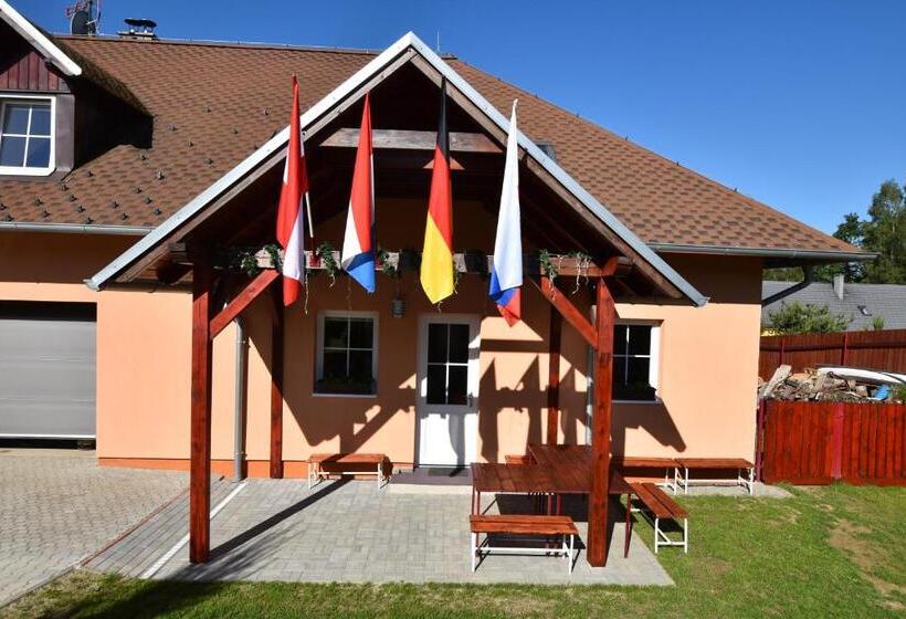 펜션 Apartments Lipno Serafin