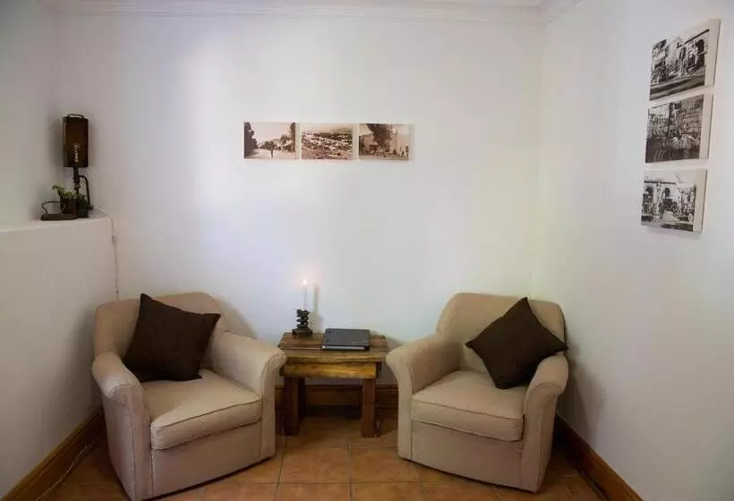 Majatalo Karoo Khaya