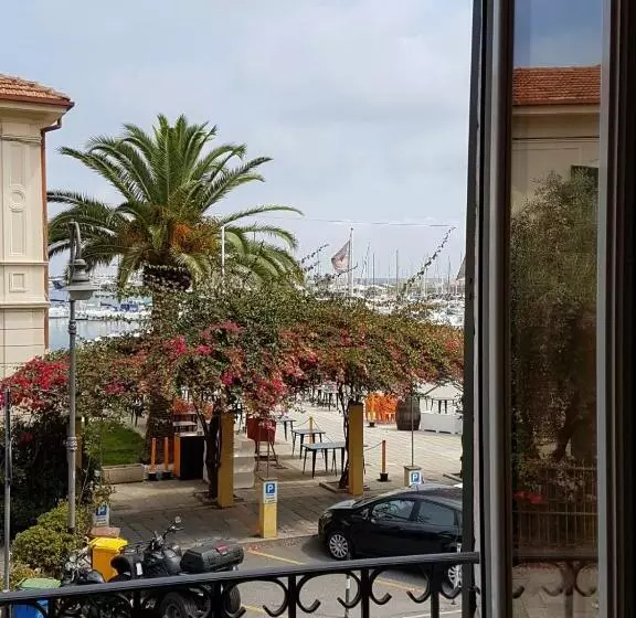 پانسیون Perla Nera Guesthouse