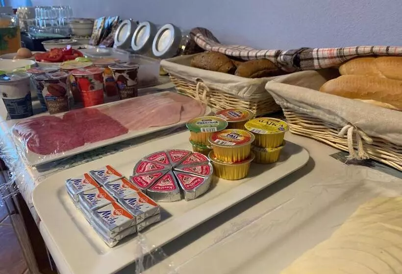 ペンション Rekreačný Dom Sisi