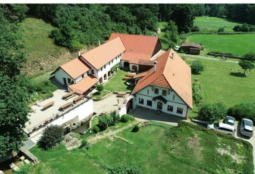 Panzió Tříletý Mlýn