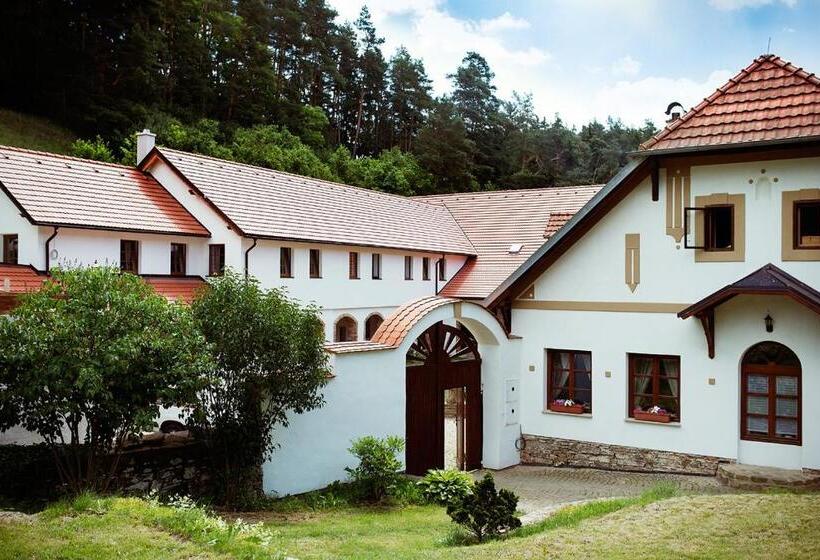 Panzió Tříletý Mlýn