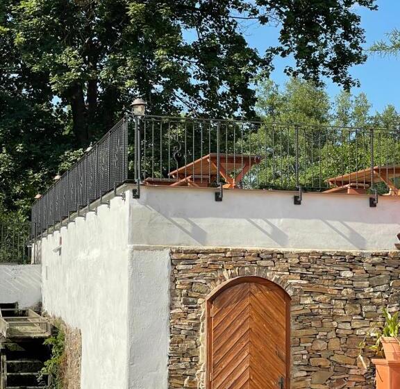 Panzió Tříletý Mlýn