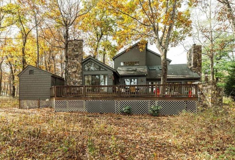 7th Hole Chalet At Wintergreen Resort Hot Tub, Sauna & 3 Fireplaces