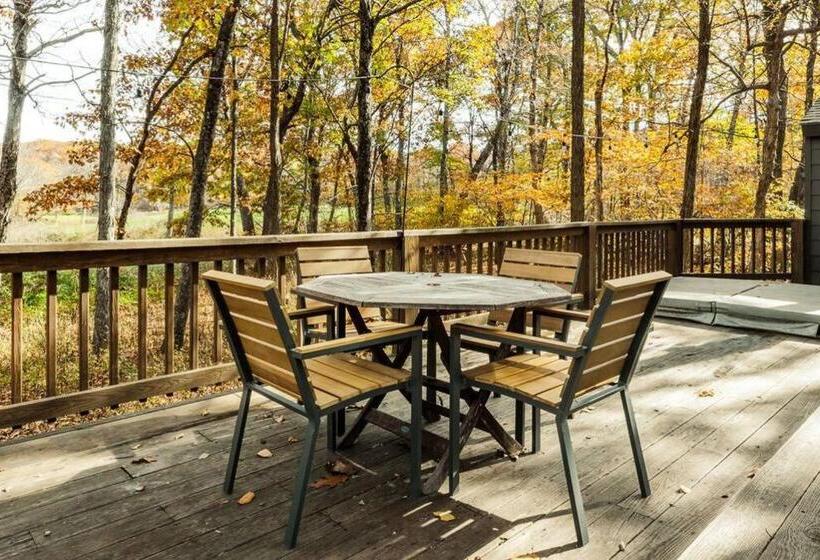 7th Hole Chalet At Wintergreen Resort Hot Tub, Sauna & 3 Fireplaces