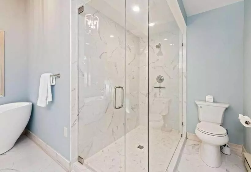 7th Hole Chalet At Wintergreen Resort Hot Tub, Sauna & 3 Fireplaces