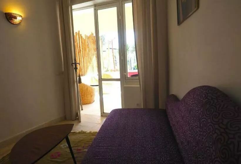 Retkeilymaja Dar Tifrouine