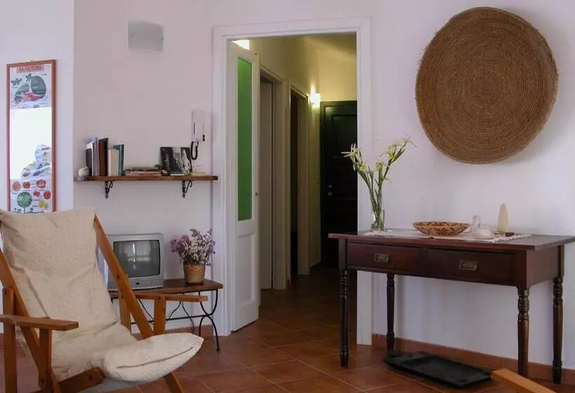 B&b L Umbra Di Lu Soli