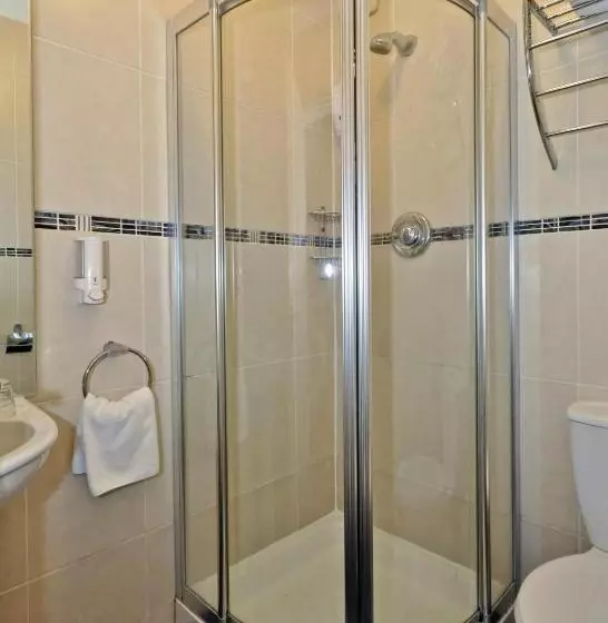 تختخواب و صبحانه Urban Nest Townhouse