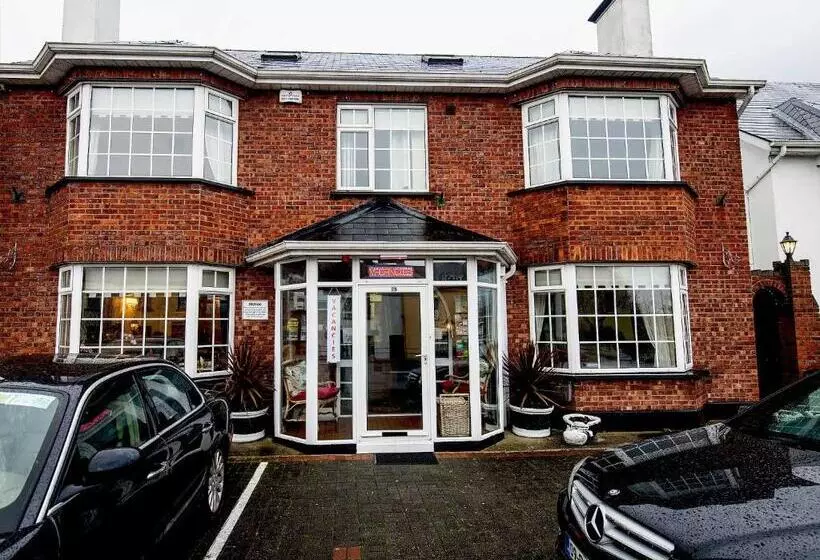 تختخواب و صبحانه Urban Nest Townhouse