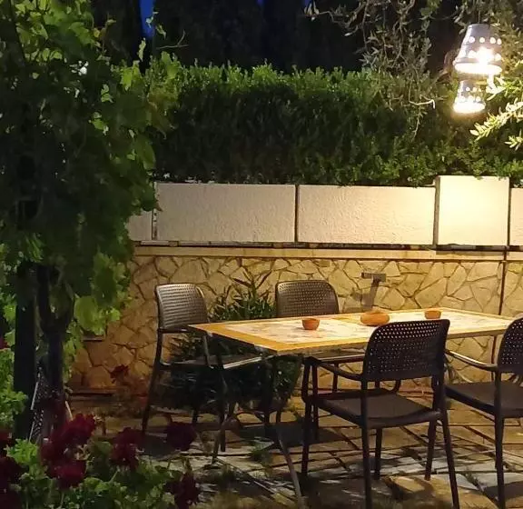 Aamiaismajoitus (B&B) Brezza Di Mare
