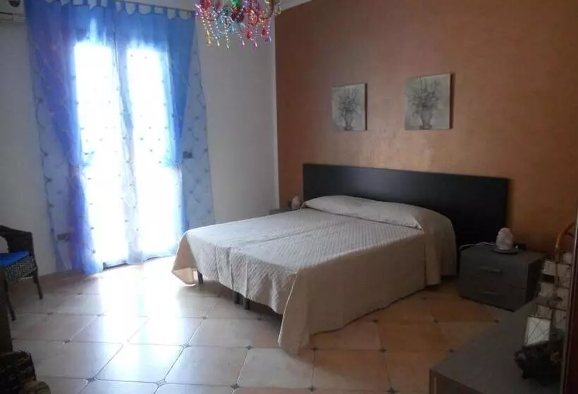 Aamiaismajoitus (B&B) Brezza Di Mare