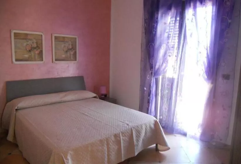 Aamiaismajoitus (B&B) Brezza Di Mare
