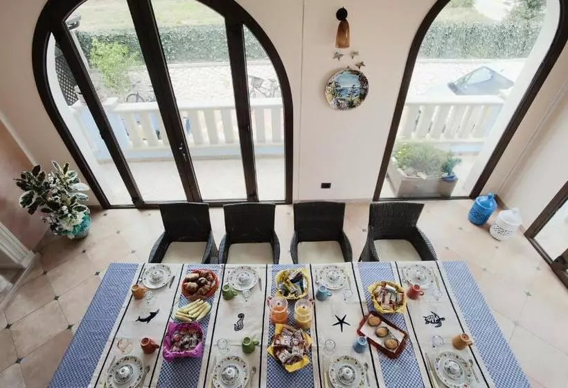 Aamiaismajoitus (B&B) Brezza Di Mare