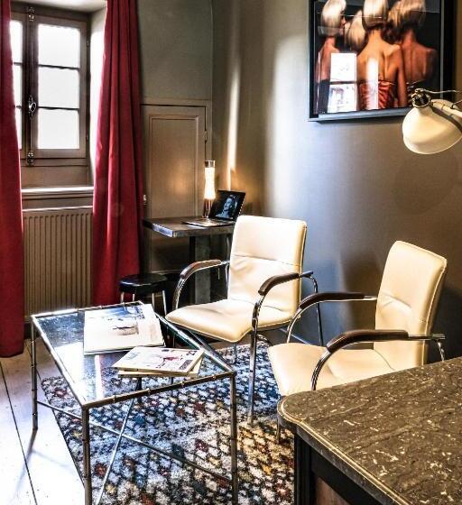 Bed and Breakfast La Femme D à Côté