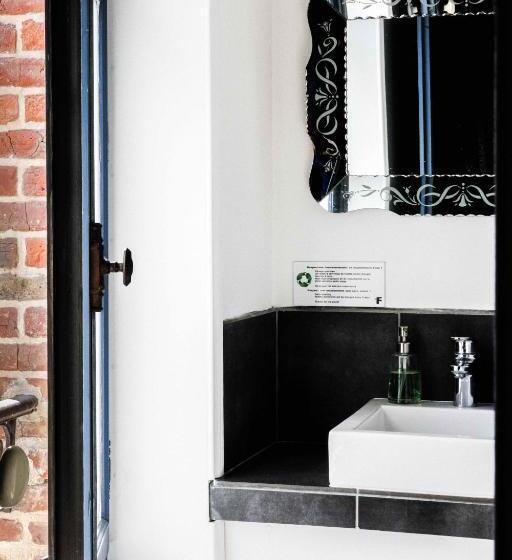 Bed and Breakfast La Femme D à Côté