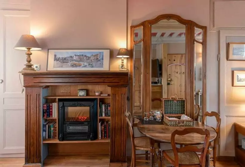 ベッドアンドブレックファースト La Maison De Honfleur