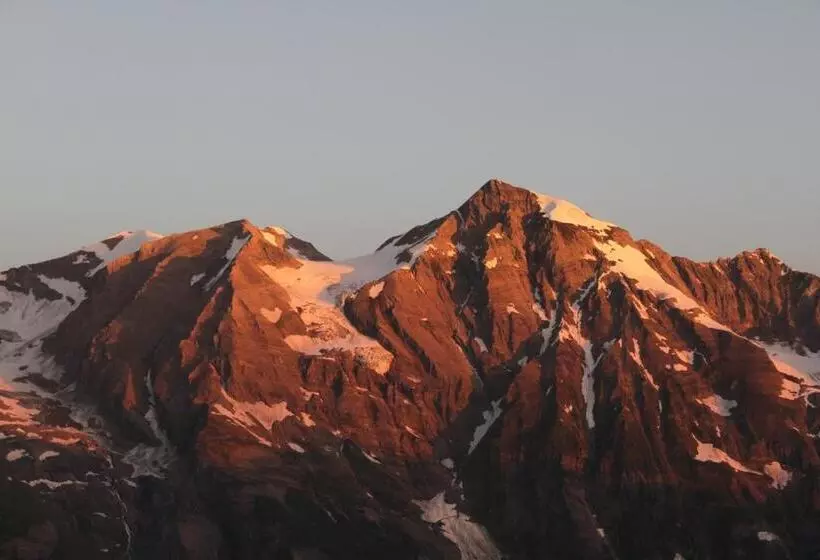 ベッドアンドブレックファースト Pension Dorfplatzl