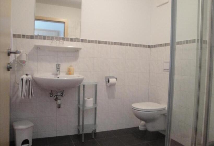 Bed and Breakfast Pension Dorfplatzl