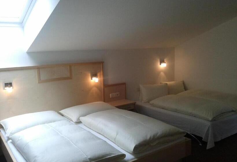 Bed and Breakfast Pension Dorfplatzl