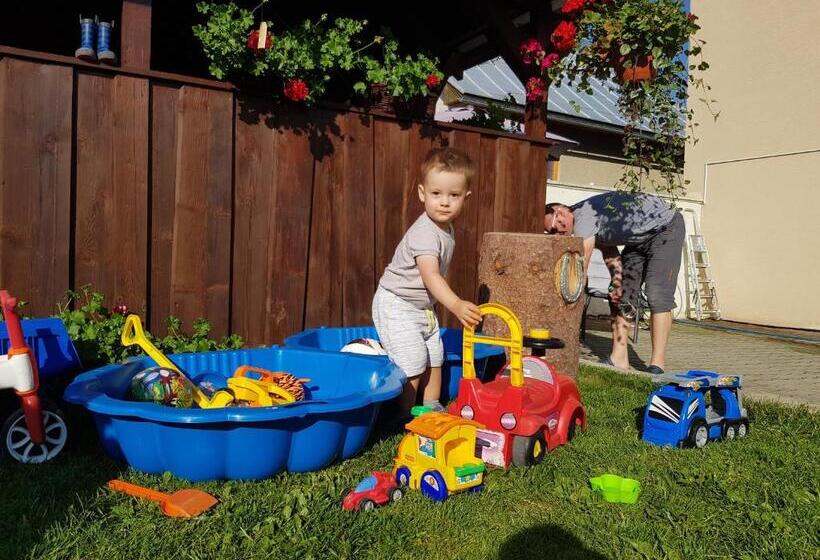 ペンション Apartmány 105