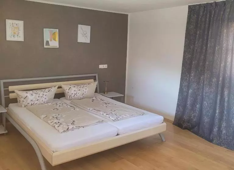 Majatalo Gästehaus Metropolitan