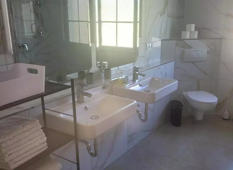 Majatalo Gästehaus Metropolitan