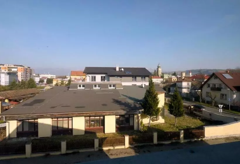 ペンション Penzión Squash