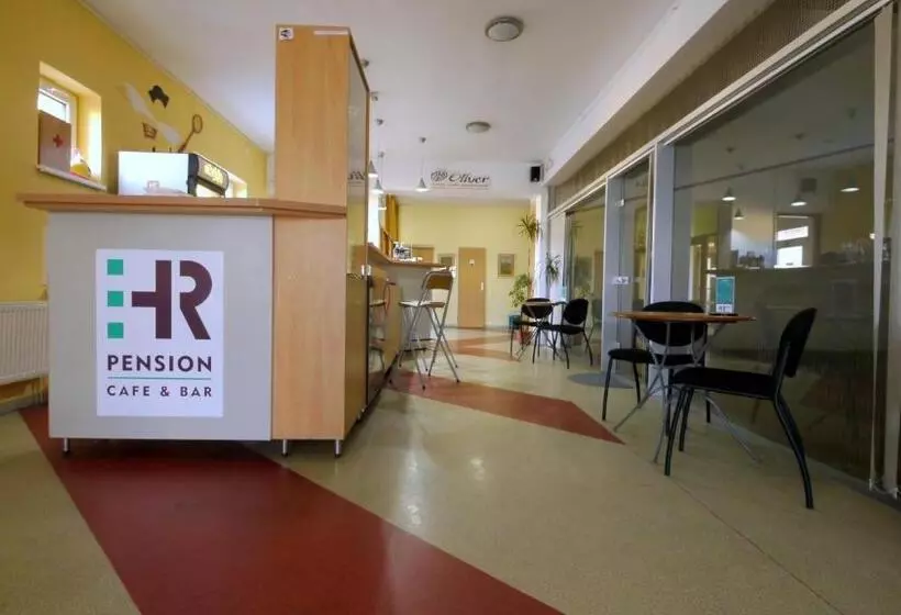 ペンション Penzión Squash