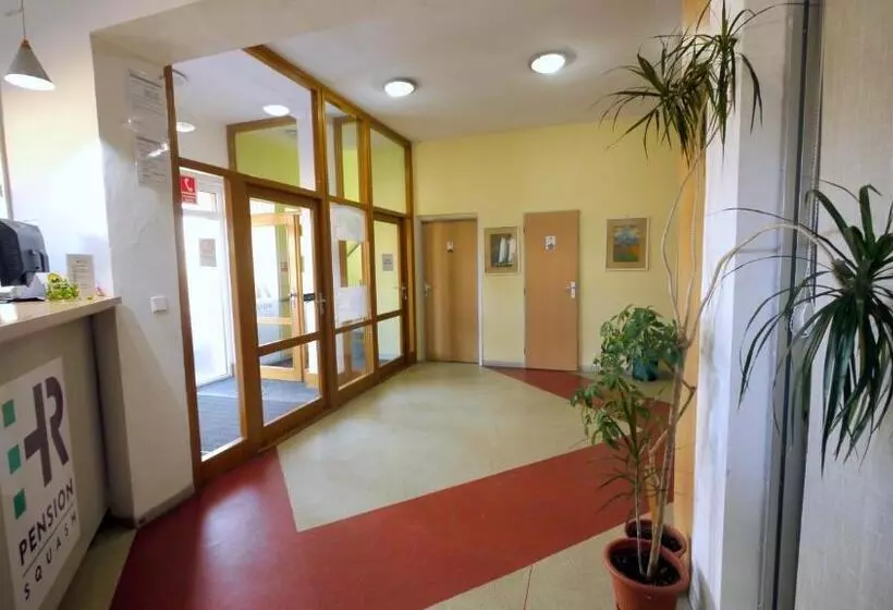 ペンション Penzión Squash